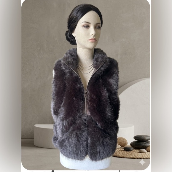 Adrienne Landau Jackets & Blazers - NWT Adrienne Landau Brown Chocolate Faux Fur Zip-Up Vest fully lined Size S